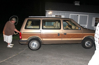 Illustration for article titled $500 Van Presents: 1988 Dodge Caravan, The First Van!